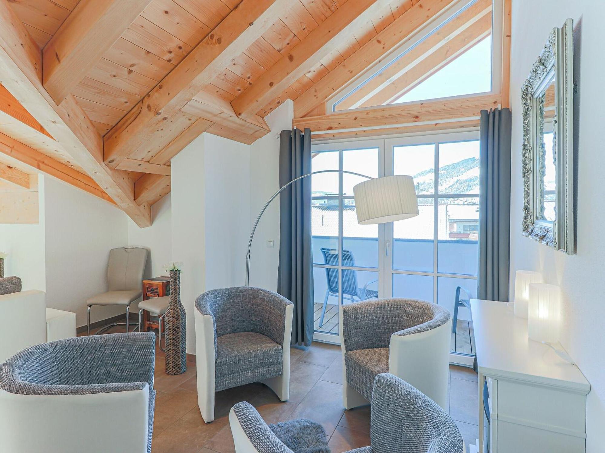 Luxury Penthouse With Balcony Ski Storage Carport Lift Apartment Brixen im Thale Exterior foto