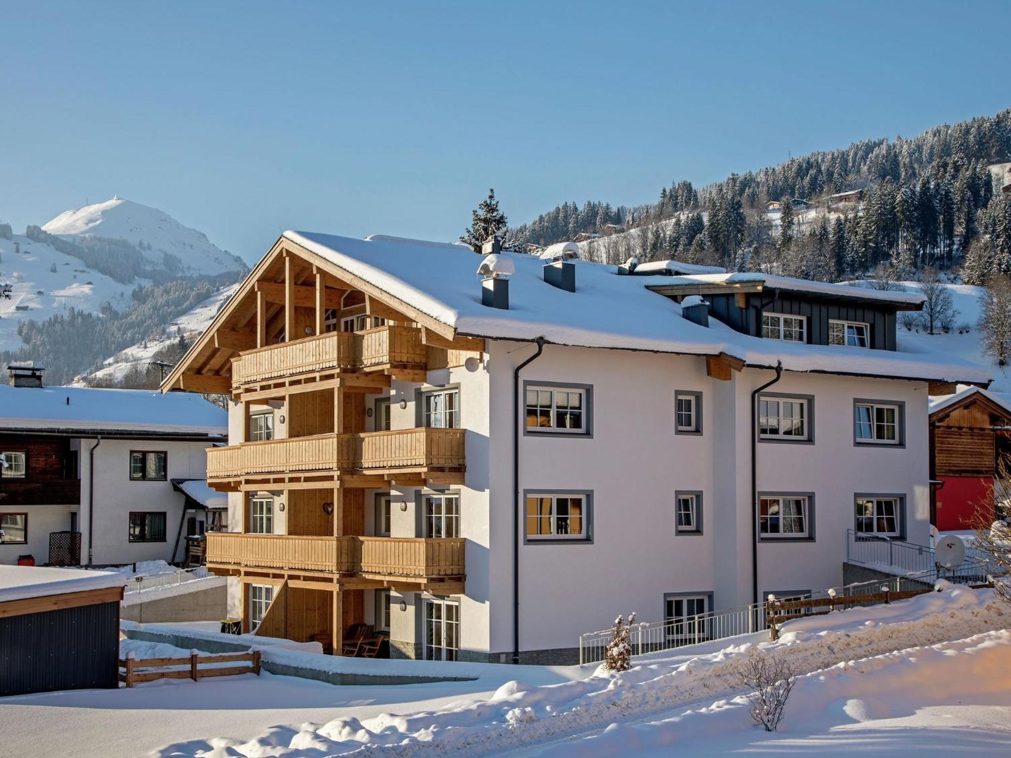 Luxury Penthouse With Balcony Ski Storage Carport Lift Apartment Brixen im Thale Exterior foto